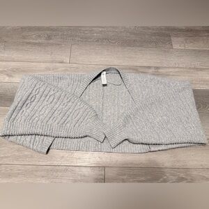 Alo Yoga Gray Cable Knit Cropped Shrug Bolero One Size